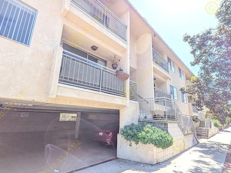 11852 Rochester Ave #8 — Photo 3