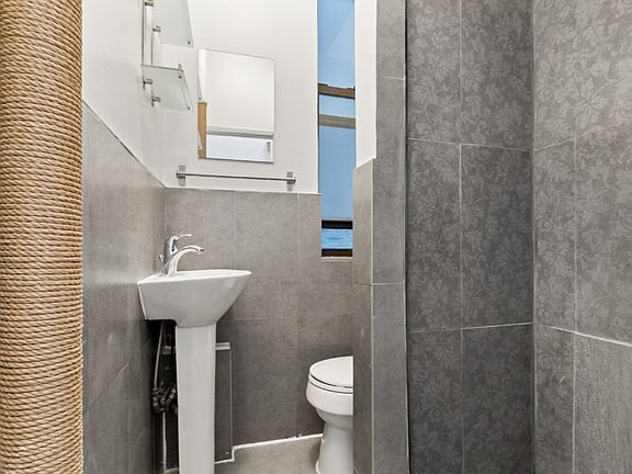 5th image of 61 E 3rd St APT 14