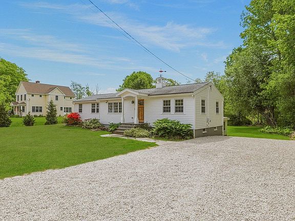 2nd image of 270 Brackett Road