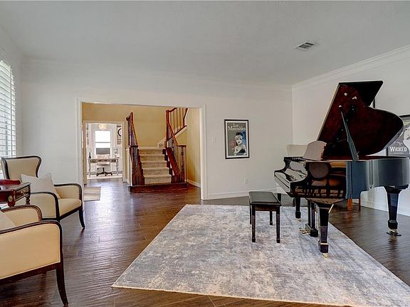 5th image of 6832 Savannah Ln