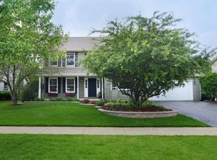 811 Clarendon Ln, Aurora, IL
