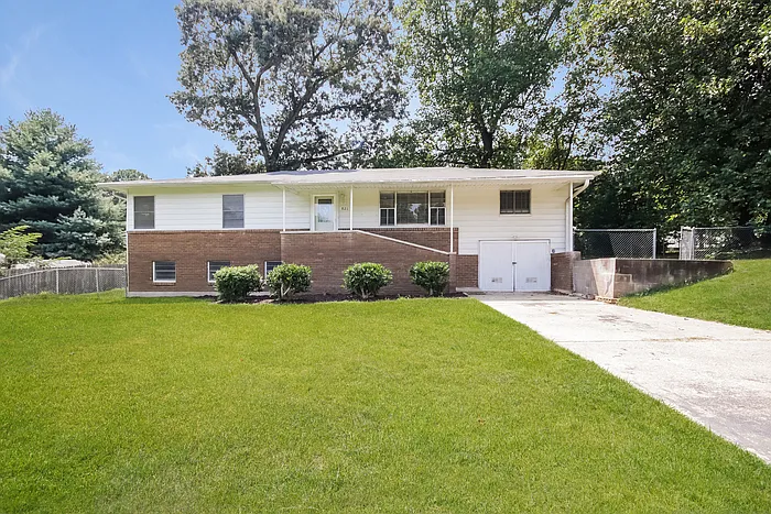 4 bed, 2.0 bath, 1540 sqft, $1,675 — Photo 1