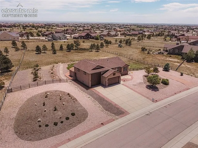 11824 Black Hills Dr — Photo 2