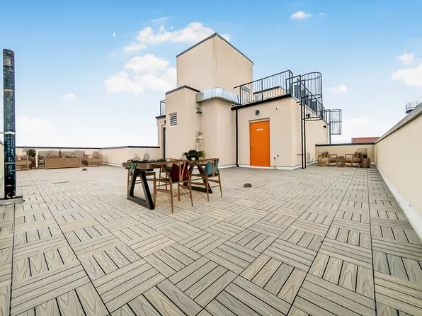 1312 Lincoln Place image 9 of 11