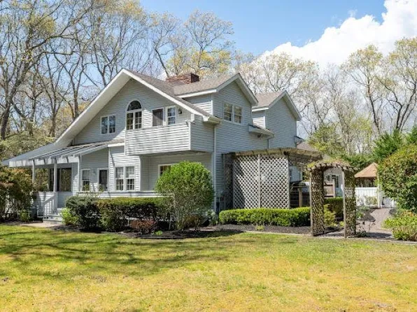 122 N Ravenwood Dr, Cape May Court House, NJ 08210