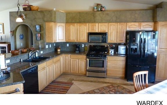 4th image of 2080 E Desert Palms Dr