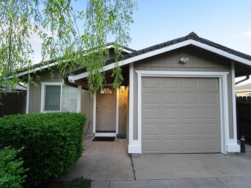 1st image of 935 Nogales St