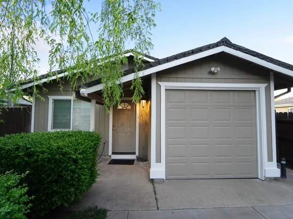 935 Nogales St, Sacramento, CA 95838