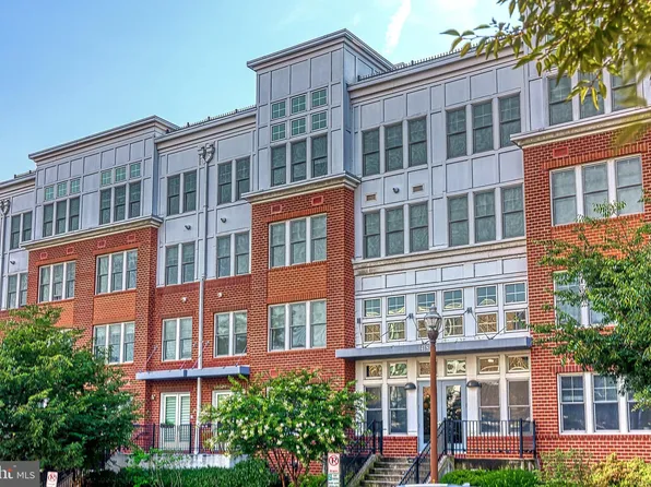 1418 N Rhodes St #B114, Arlington, VA 22209