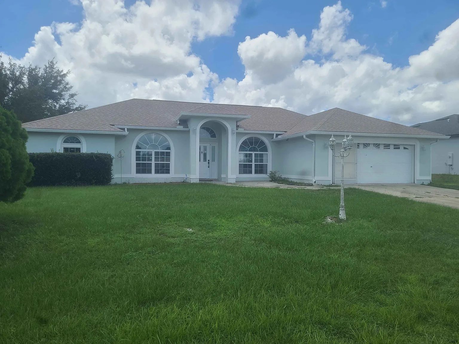 3 bed, 1871 sqft, $1,900 — Photo 2