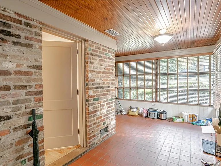 324 Dalewood Dr — Photo 12