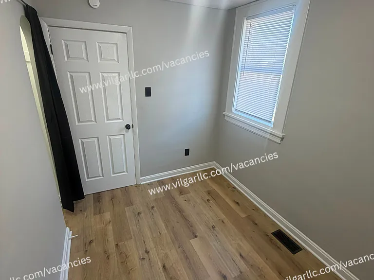 5035 Tod Ave — Photo 13