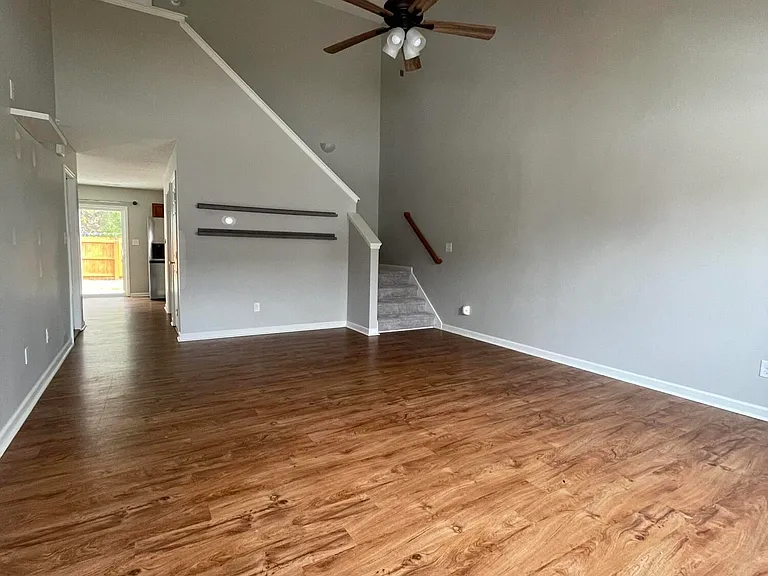 160 Kelly Cir — Photo 7