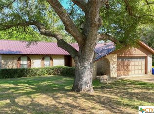 309 Winding Way Dr, Gonzales, TX 78629
