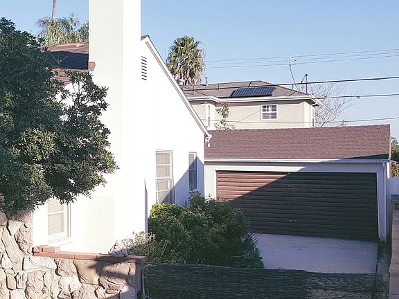 2nd image of 2916 S Beverly Dr