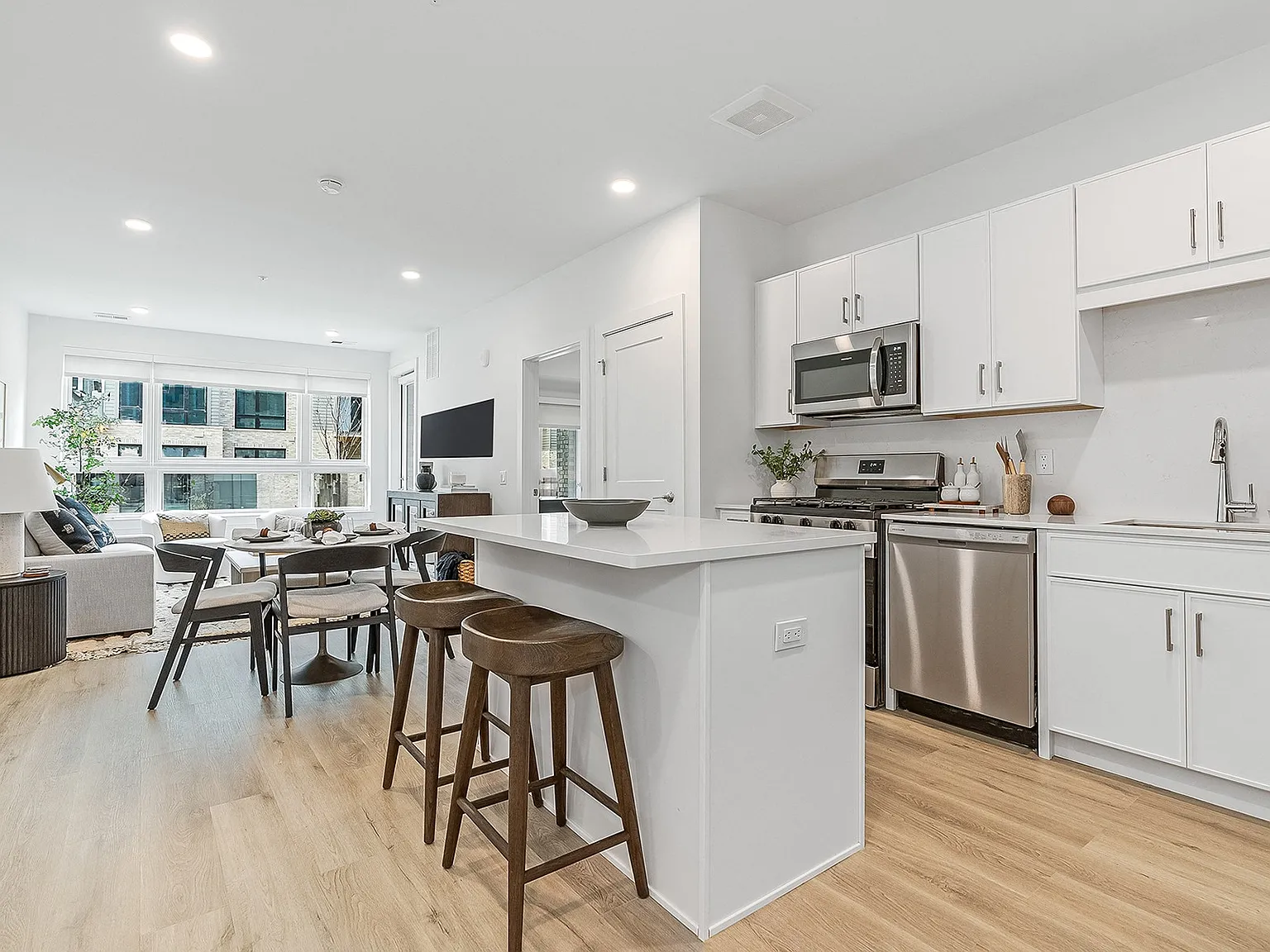 Livana East Hanover — Photo 2