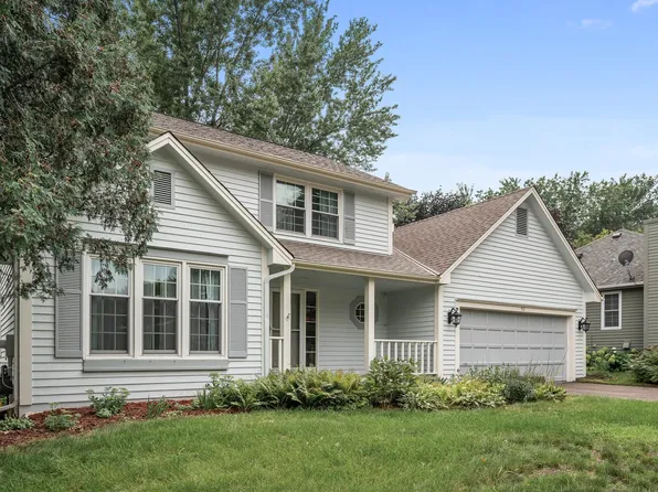 93 Olympic Cir, Chanhassen, MN 55317