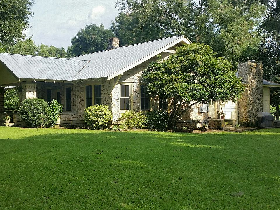 1st image of 900 NE 100th St