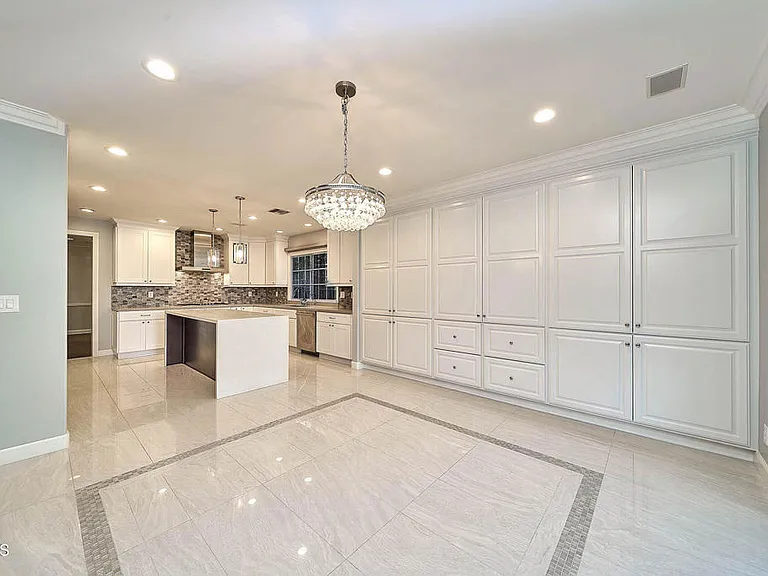 4330 Bel Aire Dr — Photo 14