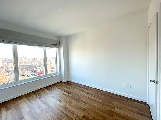 Sold by New York Residence | media 9