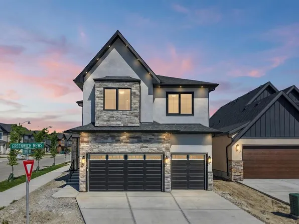 32 SW Greenwich Mews NW, Calgary, AB T3B 6P9
