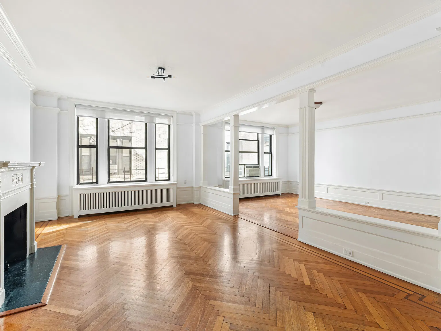 500 West End Avenue — Photo 2