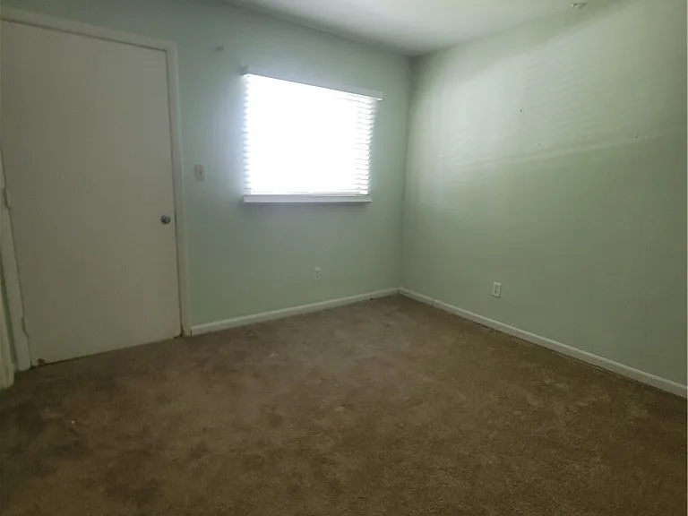 357 Joel Blvd #211 — Photo 5