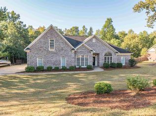 591 Lake Harding Dr, Hamilton, GA 31811