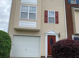 220 Langhorne Dr, Mount Holly, NC 28120
