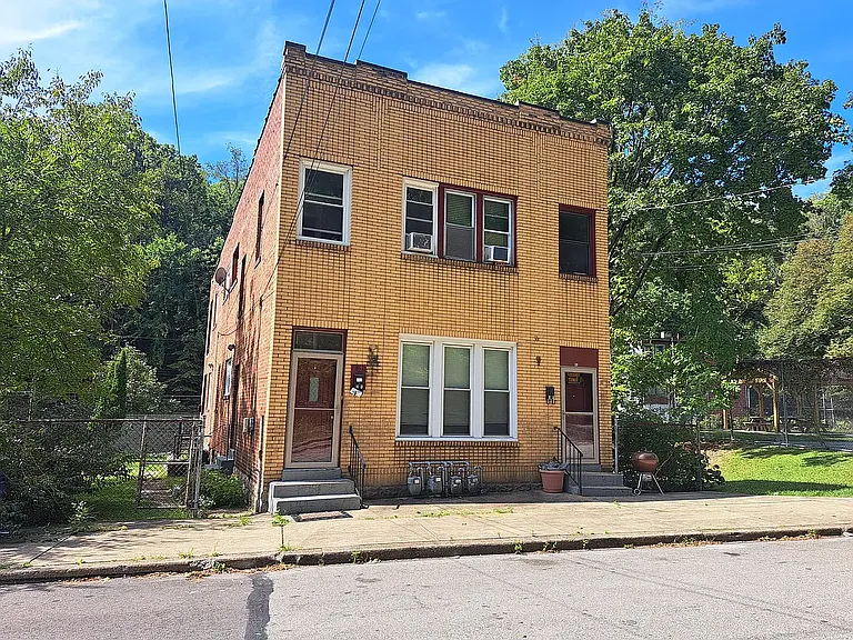 43 Strauss St #1F — Photo 1