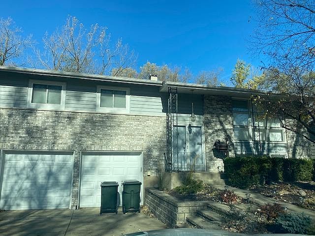 1st image of 902 E Morris Dr