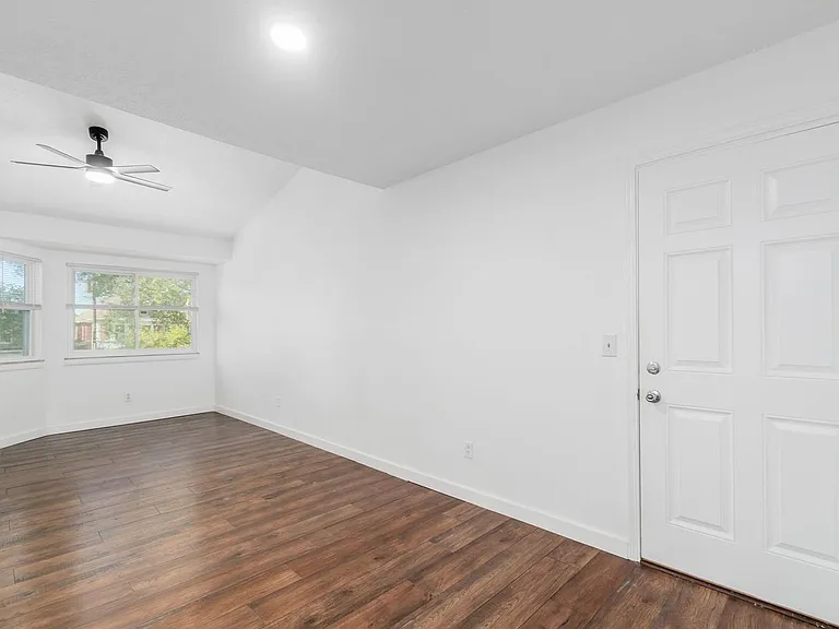 45 Governor Pl — Photo 12