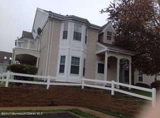 78 Tulip Ln, Freehold, NJ 07728