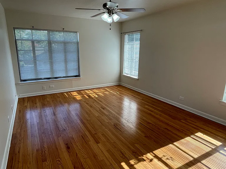417 W Gramercy Pl #4 — Photo 9