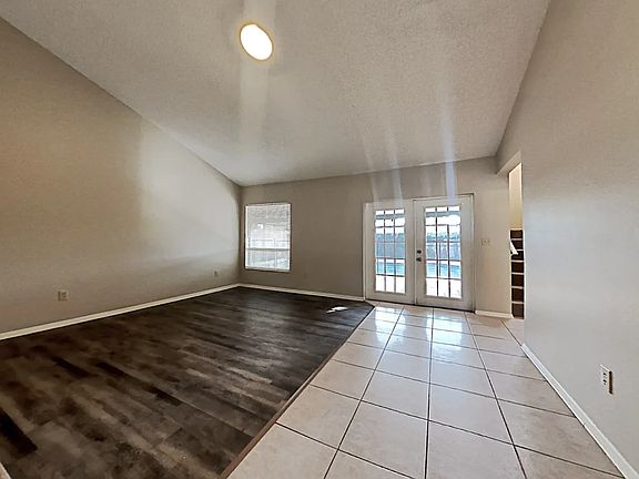 4th image of 843 Clay Dr