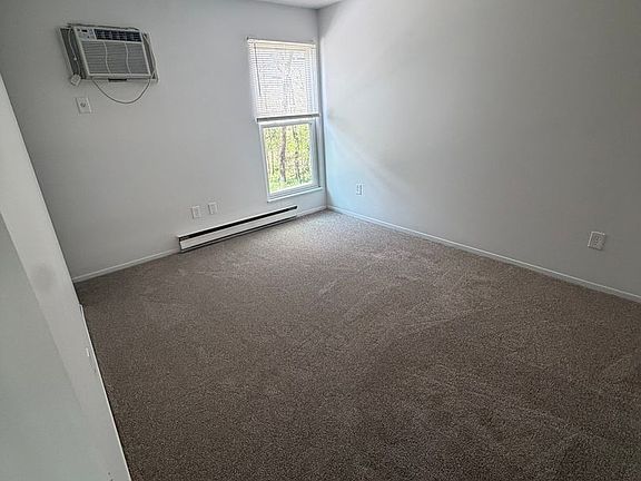 4th image of 526 Tallmadge Rd APT 6