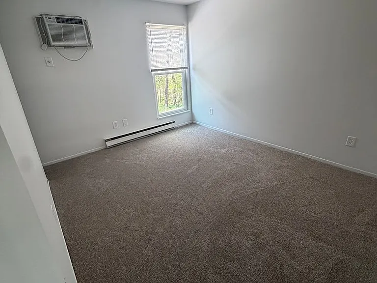 526 Tallmadge Rd — Photo 4