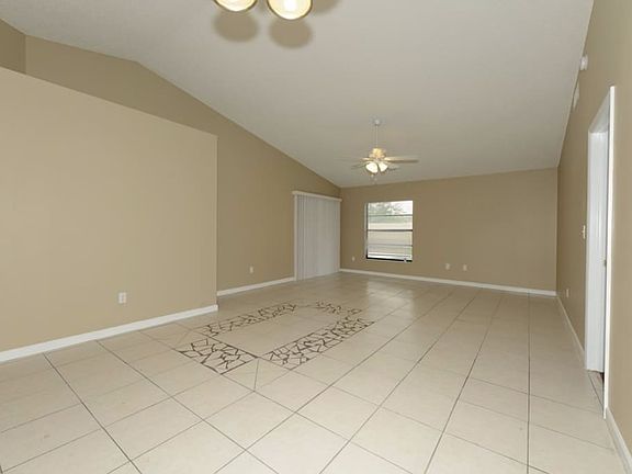 3rd image of 8808 Hampden Dr