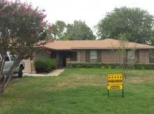 1533 Timberline Dr, Benbrook, TX 76126