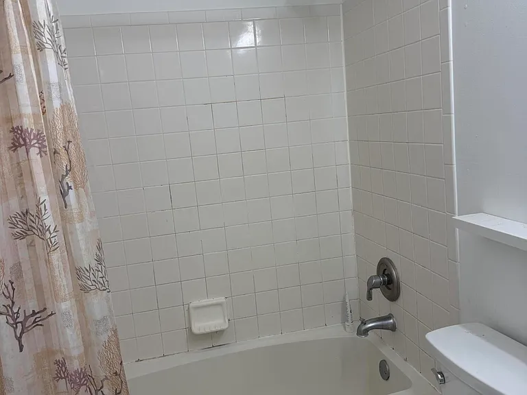 112 Woodshire Ln — Photo 32