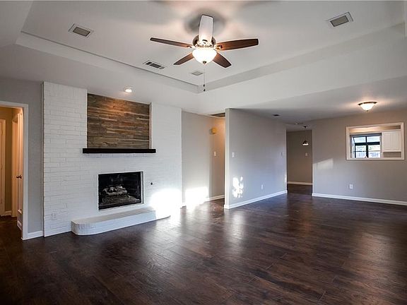 5th image of 424 Sunnybrook Ct