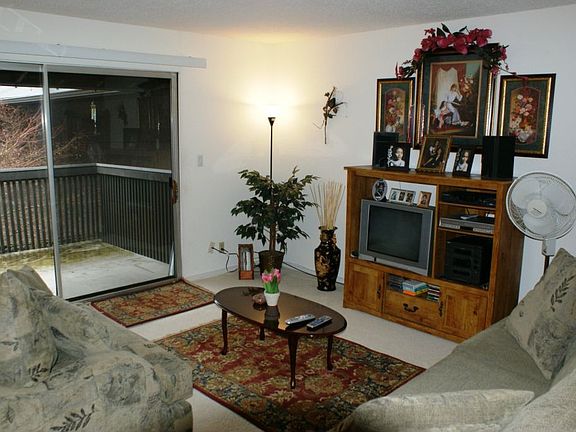 Spacious Living room with slider to private deck