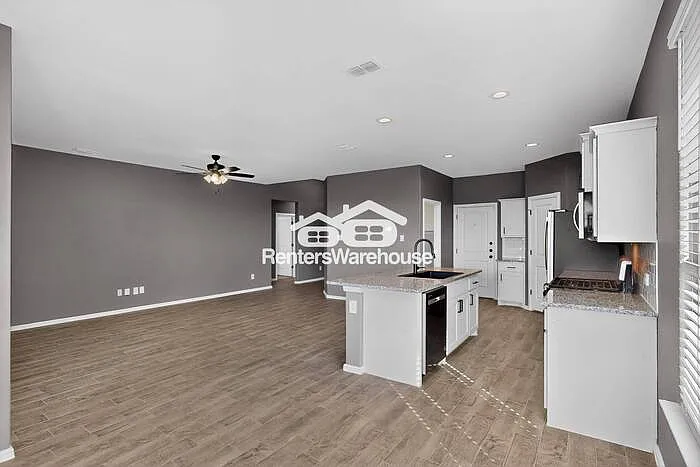 8517 Centerboard Ln — Photo 15