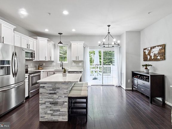 5th image of 7692 Timbercross Ln