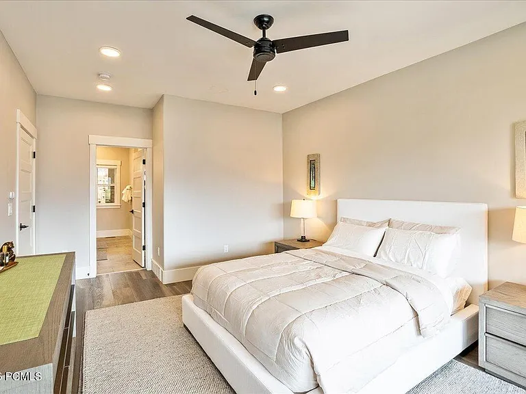 11541 N Upside Dr — Photo 32