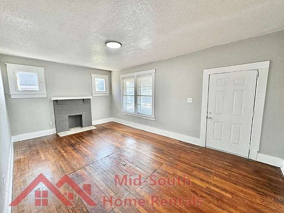 5th image of 1478 S Willett St