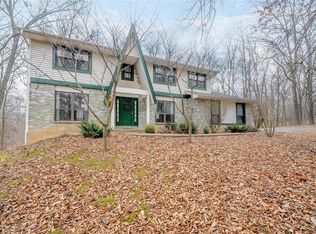 8 Forest Green Dr, O'Fallon, MO 63366