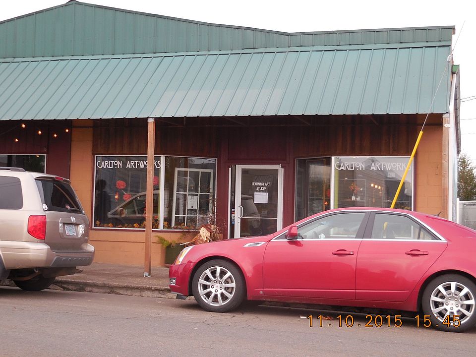 2nd image of 143 E Main St