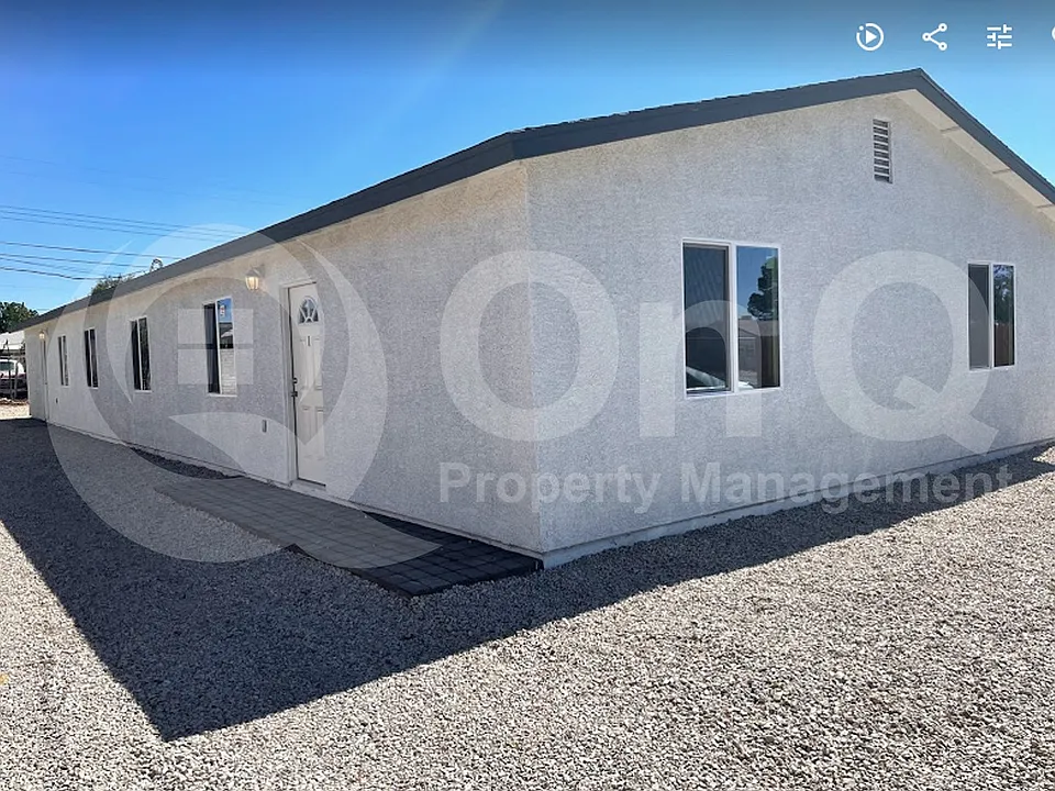 207 W Oklahoma St #2