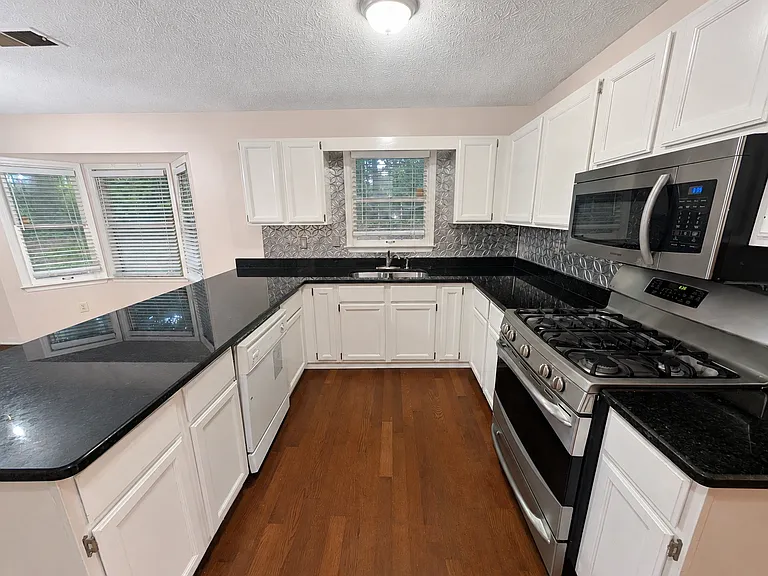 125 Pine Top Ct — Photo 9